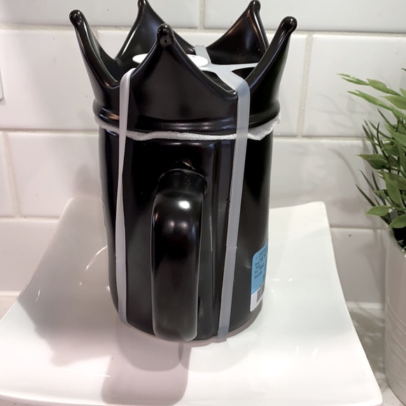 Rae Dunn King Topper Mug - Picture 3 of 4